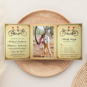 Convite Com Dobra Tripla Foto de casamento de bicicleta tandem rústica vint