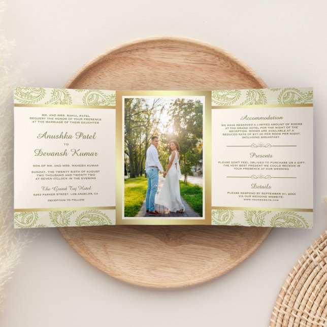 Convite Com Dobra Tripla Foto de casamento em estilo indiano com paisley ve (Criador carregado)