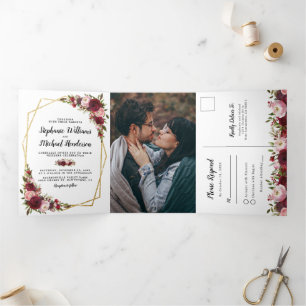 Convite Com Dobra Tripla Foto Floral de Burgundy - Todos em Um Casamento