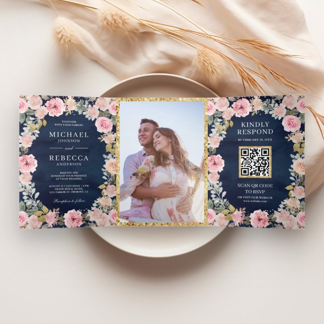 Convite Com Dobra Tripla Foto Floral Dourada rosa Marinho Código QR Casamen (Criador carregado)