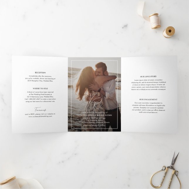 Convite Com Dobra Tripla Foto Preto e Branco Chic Casamento Moderno (Dentro)