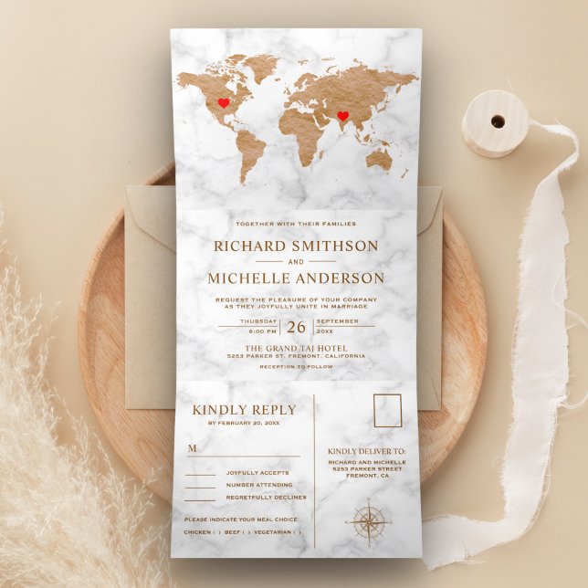 Convite Com Dobra Tripla Mapa Mundial em Bronze e Mármore Branco Casamento  (Criador carregado)