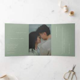 Convite Com Dobra Tripla Modern Sage Green Simple Photo Wedding