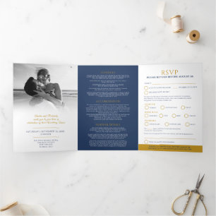Convite Com Dobra Tripla Opção de casamento RSVP de ouro azul-escuro mono