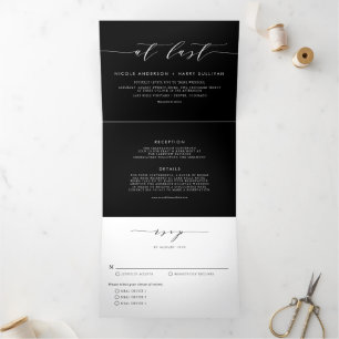 Convite Com Dobra Tripla Preto e Branco no Último Casamento de Script Minim