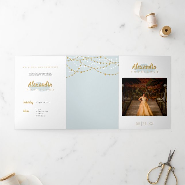 Convite Com Dobra Tripla Rainy Day Blue Photo Quinceanera (Fora)