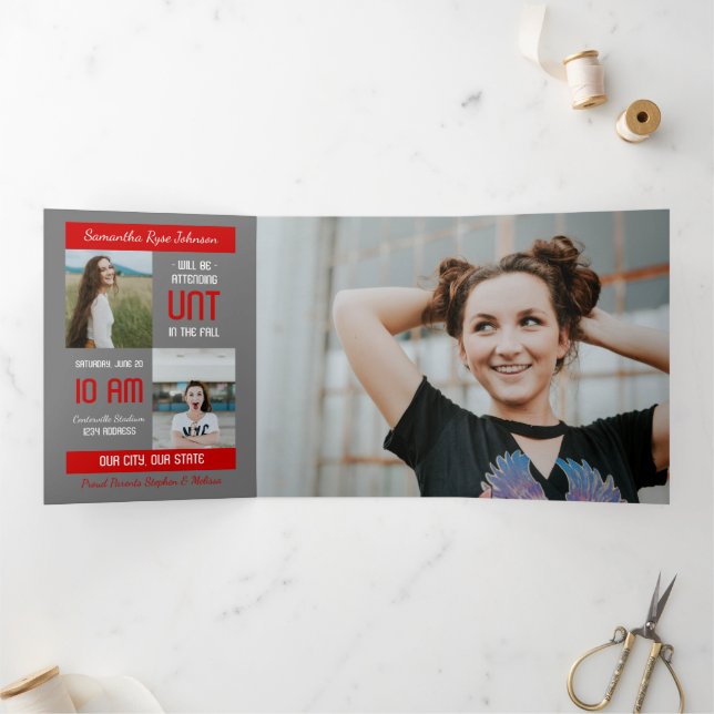 Convite Com Dobra Tripla Red Modern Block 5-Photo Graduation (Dentro)