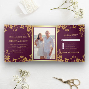 Convite Com Dobra Tripla Roxo Ameixa e Folhas Florais com Folha de Ouro Cas