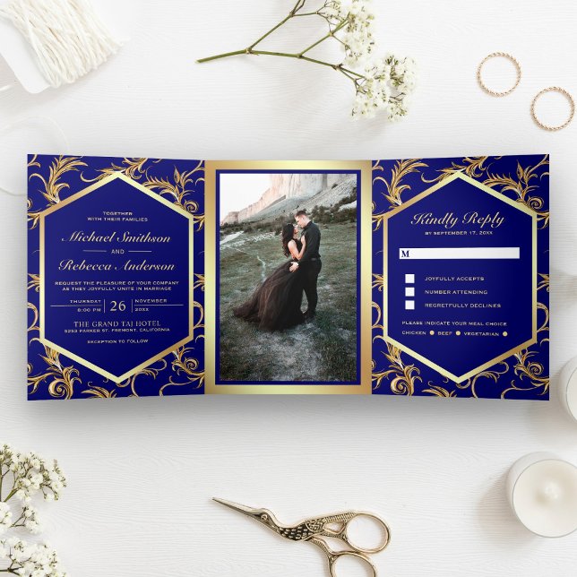 Convite Com Dobra Tripla Royal Blue and Gold Flourish Swirl Wedding Photo (Criador carregado)
