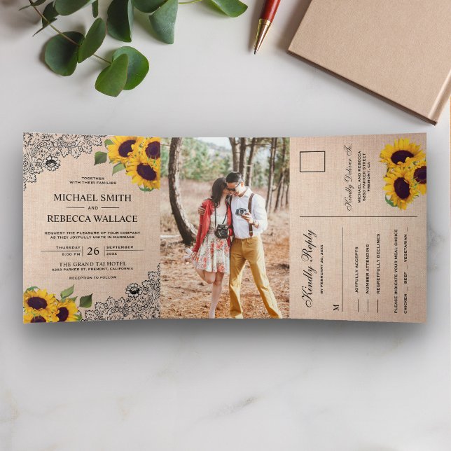 Convite Com Dobra Tripla Rustic Country Burlap Lace Sunflower Photo (Criador carregado)