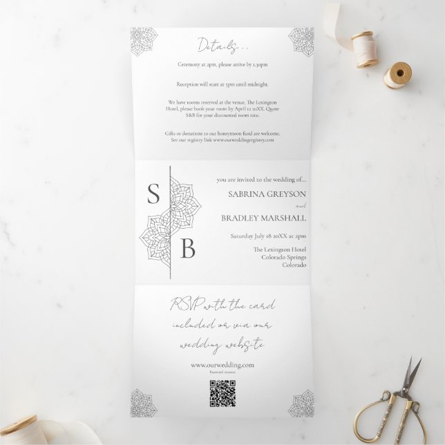 Convite Com Dobra Tripla Simple Modern Boho Monograma Mandala Casamento (Dentro)