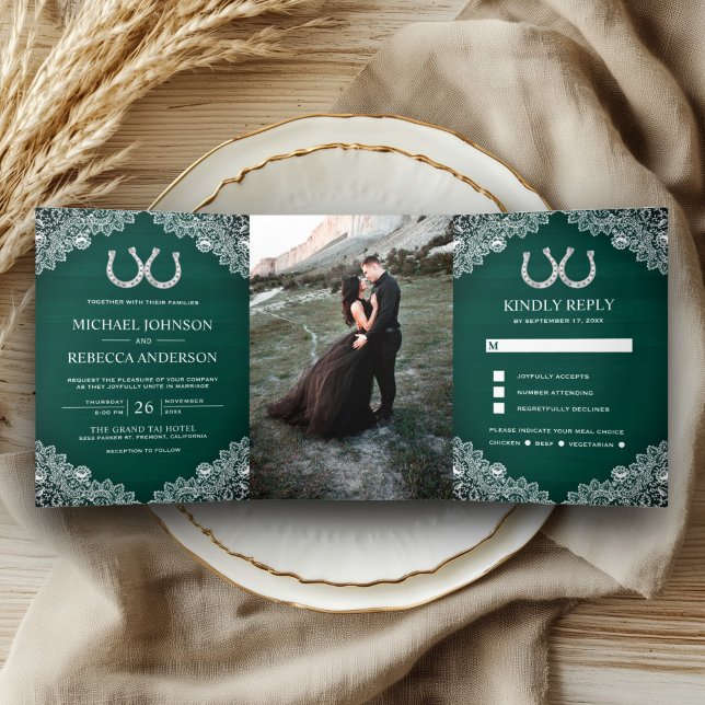 Convite Com Dobra Tripla Teal Green Wood Horsferes Lace Wedding Foto (Criador carregado)