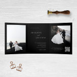 Convite Com Dobra Tripla Trendy Modern Foto Negra<br><div class="desc">Trendy Modern Photo Black Wedding Convocação Tripla</div>