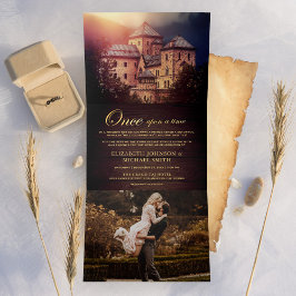 Convite Com Dobra Tripla Uma vez em uma foto de casamento do Castelo de Fai