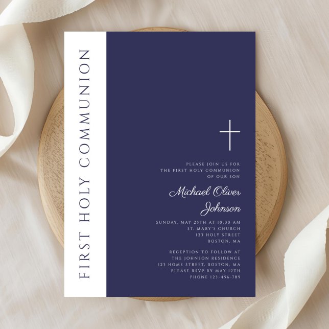 Convite Comunhão Azul-Marinho Moderna Cruz Primeira Comunh (Modern Navy Blue Cross First Holy Communion Invitation)