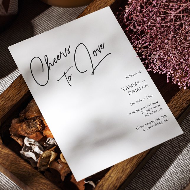 Convite Convidado de Casamento de Script Moderno para o Am (Modern Cheers to Love Script Wedding Invitation)