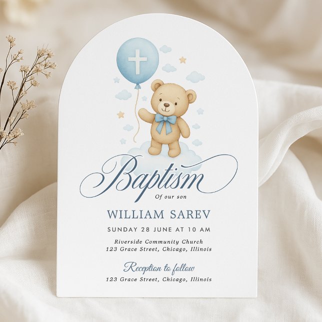 Convite Convocação Batismo do Urso Arranhado (Elegant arched boy baptism invite with teddy and cross balloon – perfect for a timeless ceremony)