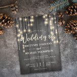 Convite Convocação para Casamento de Luzes Negras Rustic<br><div class="desc">Este modelo de convite de casamento inspirado no rustic boho mostra luzes de cordas com um fundo de madeira marrom rústico. Todo estilo de texto,  cores,  tamanhos podem ser modificados para ajustado das suas necessidades.</div>