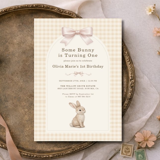 Convite Coquette Bunny Gingham 1º Aniversário (Criador carregado)