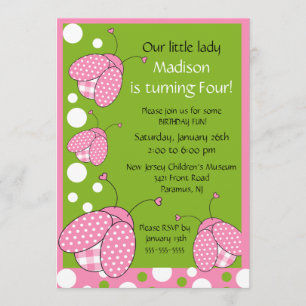 Convite cor-de-rosa doce do aniversário do