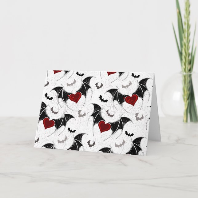 Convite Coração de Halloween com asas de morcegos pretos (Frente)