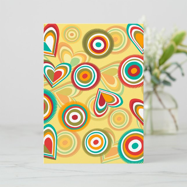 Convite Corações e Círculos de Boho Retroativo 70s Padrão  (Criador carregado)