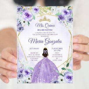 Convite Coroa Dourada e Flores Roxas Quinceañera