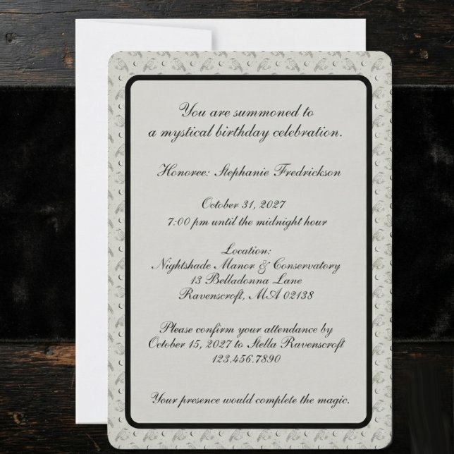 Convite Corvo Cinza Gótico Mal-humorado (Gothic raven invitation for dark academia fans celebrating a milestone birthday.)