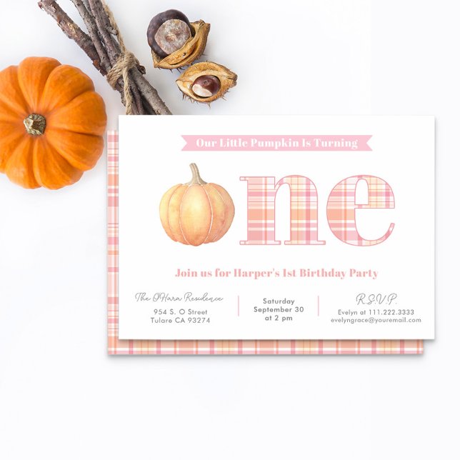 Convite Country Chic Madras Xadrez Girl primeiro aniversar (Preppy pink peach and pumpkin orange madras plaid 1st birthday party invitation for little girl)