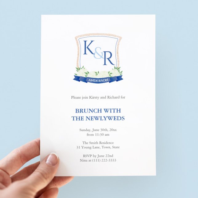 Convite Crest Branco E Azul Costeiro NovamenteWeds Brunch (Classy Nautical Newlyweds brunch invitation featuring a navy blue & white watercolor monogram crest)