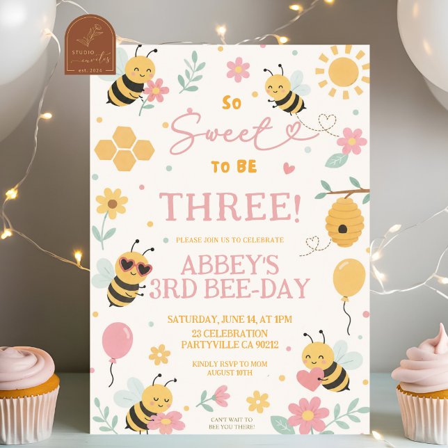 Convite Cute Pink Yellow Bee Aniversário qualquer idade an (Criador carregado)