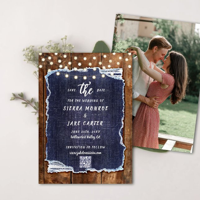 Convite Data de Salvamento de Casamento de Casamento de Ma (rustic wedding save the date cowboy barn wood denim string lights ranch country western qr code)