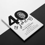 Convite de 40 & Fabuloso para Foto de Aniversário<br><div class="desc">Convite de aniversário de 40 anos elegante e editável com 40 & fabuloso,  um grande 40 com uma foto dentro do zero,  com fonte preta sobre um fundo branco clássico e um modelo de celebração de aniversário que é fácil de personalizar.</div>