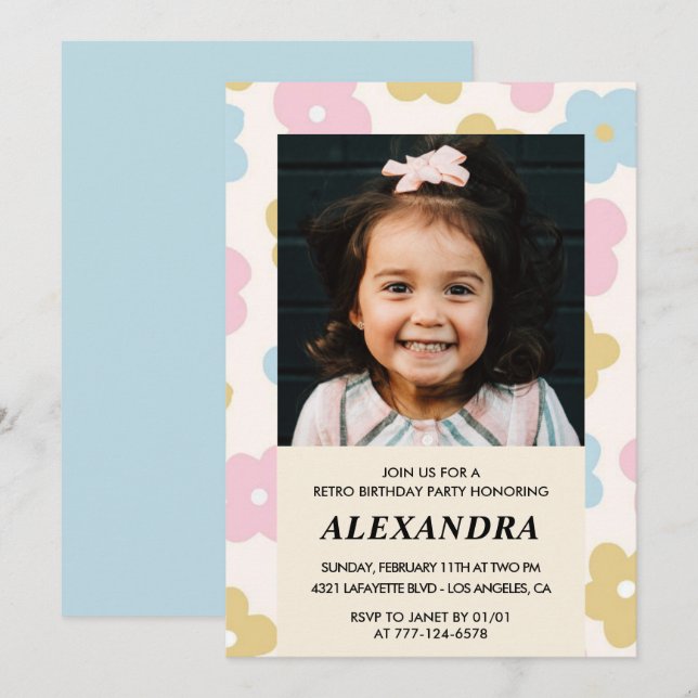 convite de 7º aniversário Flores Groovy Retro Fofo (Frente/Verso)