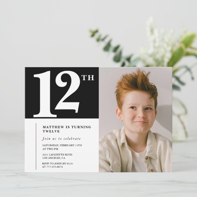 Convite de aniversário de 12 anos Preto Branco Chi (Em pé/Frente)