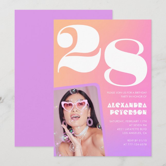 Convite de aniversário de 28 anos com gradiente ro (Frente/Verso)