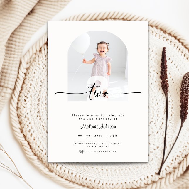 Convite de Aniversário de 2 anos Moderno com Foto  (2nd birthday invitation with photo and cream color background)