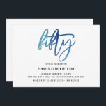 Convite de aniversário de 50 anos de folhas azuis<br><div class="desc">Este minimalista 50º convite de aniversário apresenta um texto 'cinquenta' de folha azul que captura os olhos. Por favor, note que a folha azul é apenas uma textura, não uma folha real. Para personalização mais avançada deste design, por exemplo, alteração do layout, da fonte ou do tamanho do texto, clique...</div>