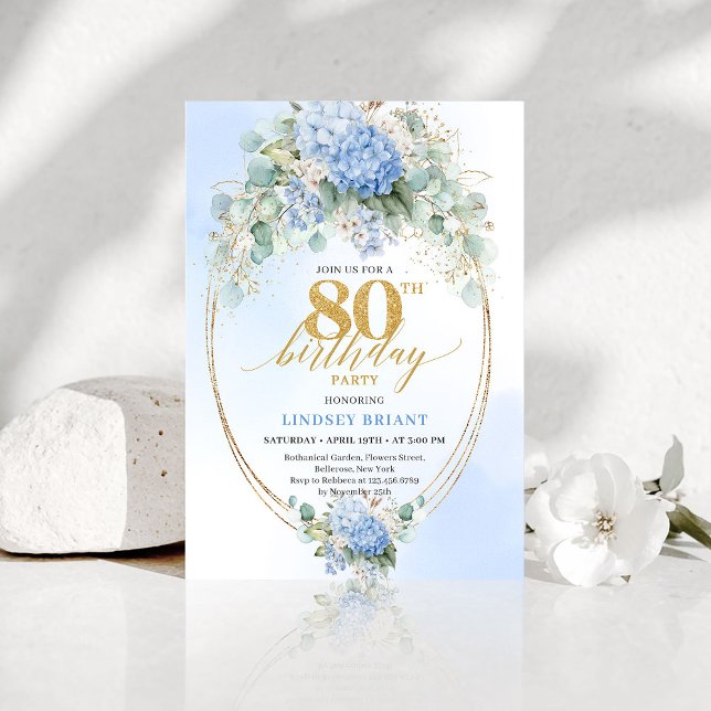 Convite de Aniversário de 80 Anos Timeless Dusty B (Timeless Dusty Blue Gold 80th Birthday Invite)