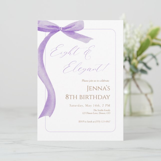 Convite de Aniversário de 8 anos com Laço Roxo (Em pé/Frente)
