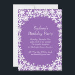 Convite de aniversário de rendas de inverno - roxa<br><div class="desc">Flocos de neve brancos e brilhantes em uma bela decoração de fundo roxo neste Convite de aniversário de inverno. Este convite é fácil de personalizar com qualquer nome e perfeito para qualquer idade. Se forem necessários itens adicionais nesta coleção, entre em contato conosco em prettyfancyinvites@gmail.com com sua solicitação.</div>