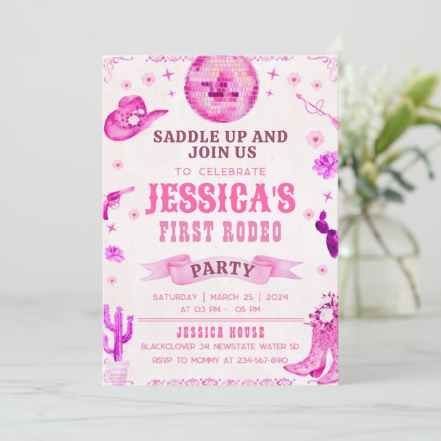 Convite de Aniversário de Rodeio de Cowgirl (Em pé/Frente)