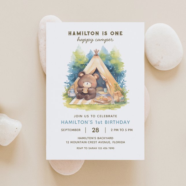 Convite de aniversário de um urso de campismo feli (Criador carregado)