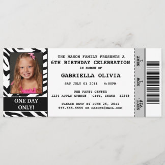 Convite de aniversário do bilhete do evento da