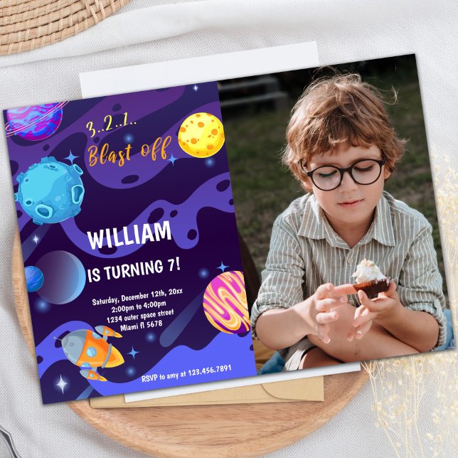 Convite de Aniversário do Planeta com Foto (Purple Rocket Planets Birthday Invitations w photo)