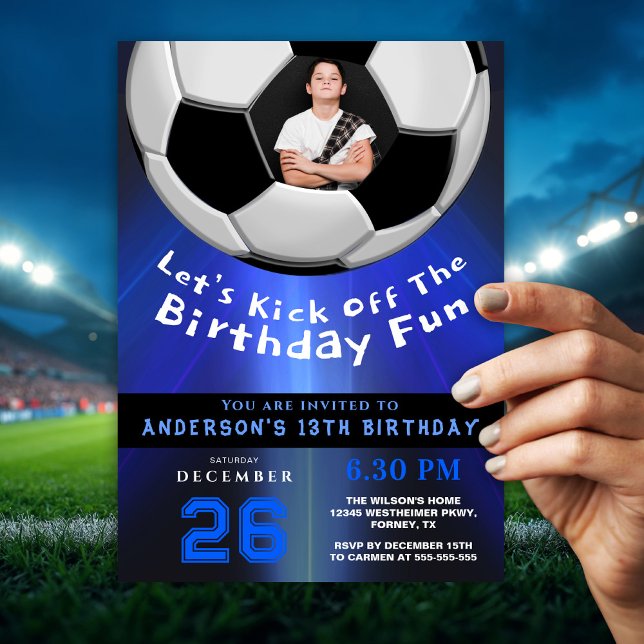 Convite de Aniversário Esportivo Azul Moderno com  (Criador carregado)