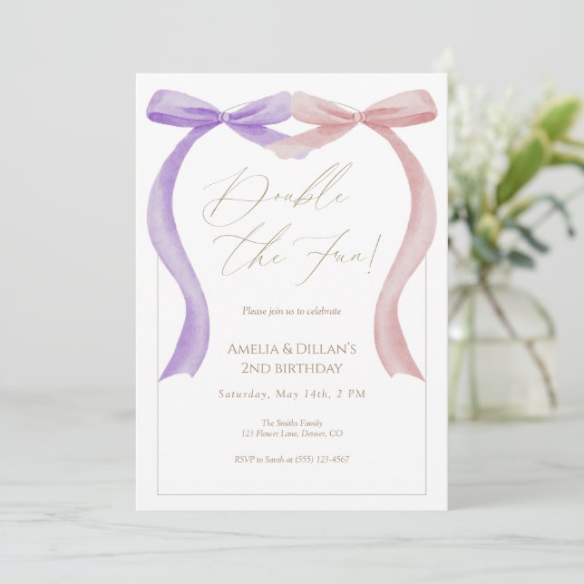 Convite de Aniversário Gêmeo com Laço Rosa Roxo (Em pé/Frente)