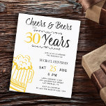 Convite de aniversário para 30 de anos de felicita<br><div class="desc">Animações engraçadas casuais e cervejas homens com 30 festas de aniversário de barato de orçamento com um roteiro de tipografia de rico, uma caneca de cerveja amarela e espirais de estilo vintage. Adequado para qualquer festa de aniversário etária ou marco. Fácil de personalizar alterando a idade, o nome e os...</div>