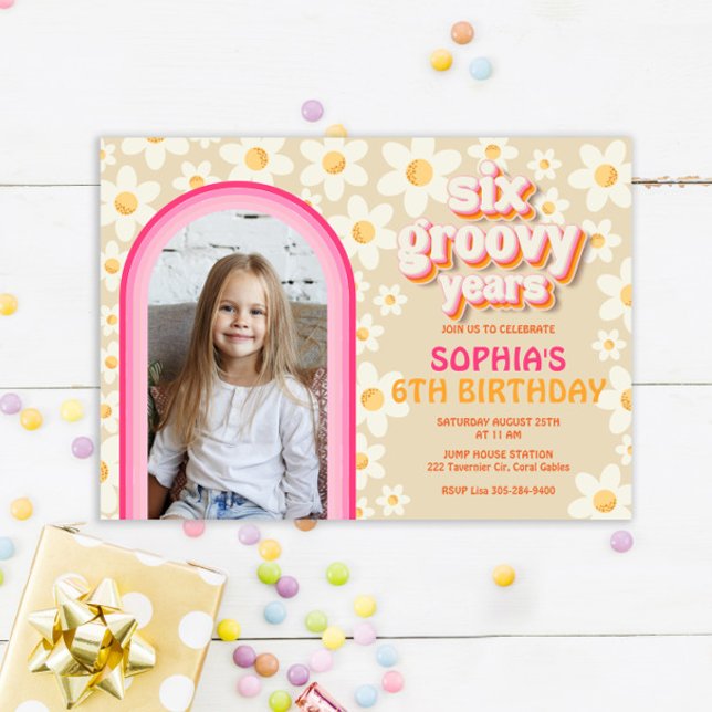 Convite de Aniversário para 6 Groovy Retro Daisy (Criador carregado)