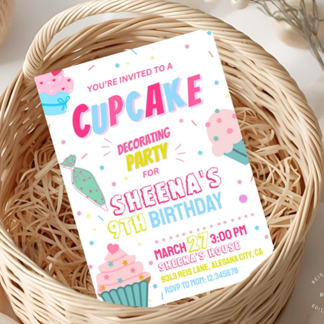 Convite de Aniversário para Decoração de Cupcake  (Kids Cupcake Party Decorating Birthday Invitation)